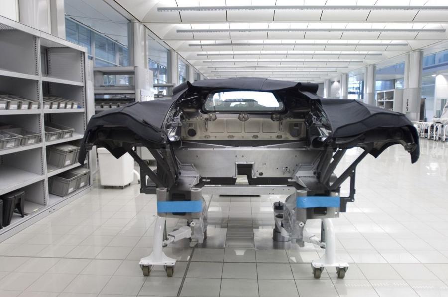  McLaren MP4-12C 2009 года  (фото 12 из 268)